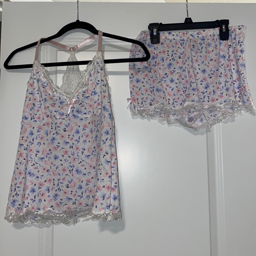 Womens lace pajamas 2 set size small